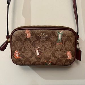Coach Pouch In Signature Canvas with Party Animals Print